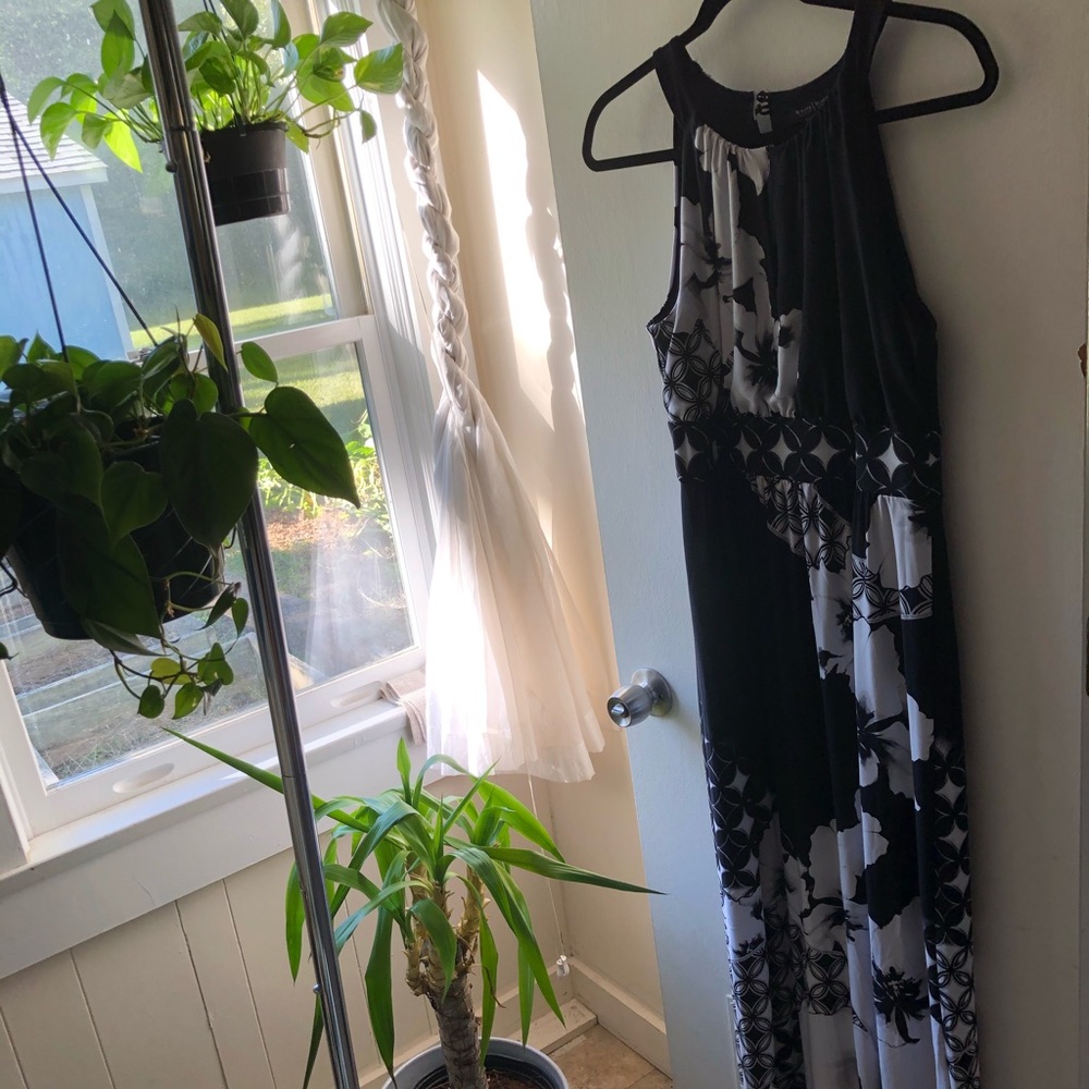 white house black market sleeveless dress